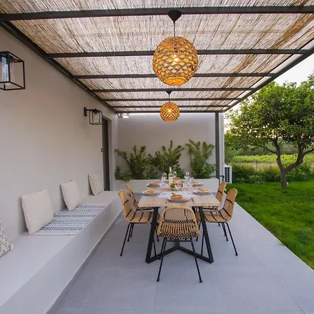 Drallos Luxury House Holiday home